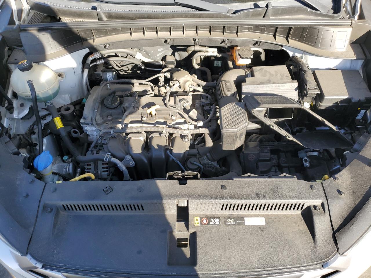 2018 Hyundai Tucson VIN KM8J33A43JU803843 Copart auction photo, stripped / vandalism damage thumbnail 11