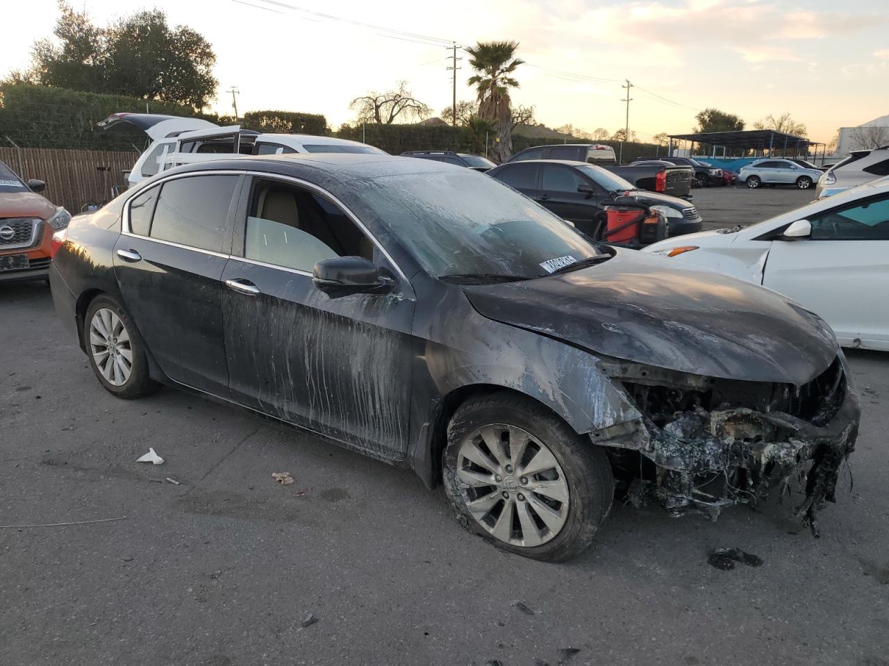 2013 Honda Accord VIN 1HGCR2F80DA000139 Copart auction photo, burn - engine damage thumbnail 4