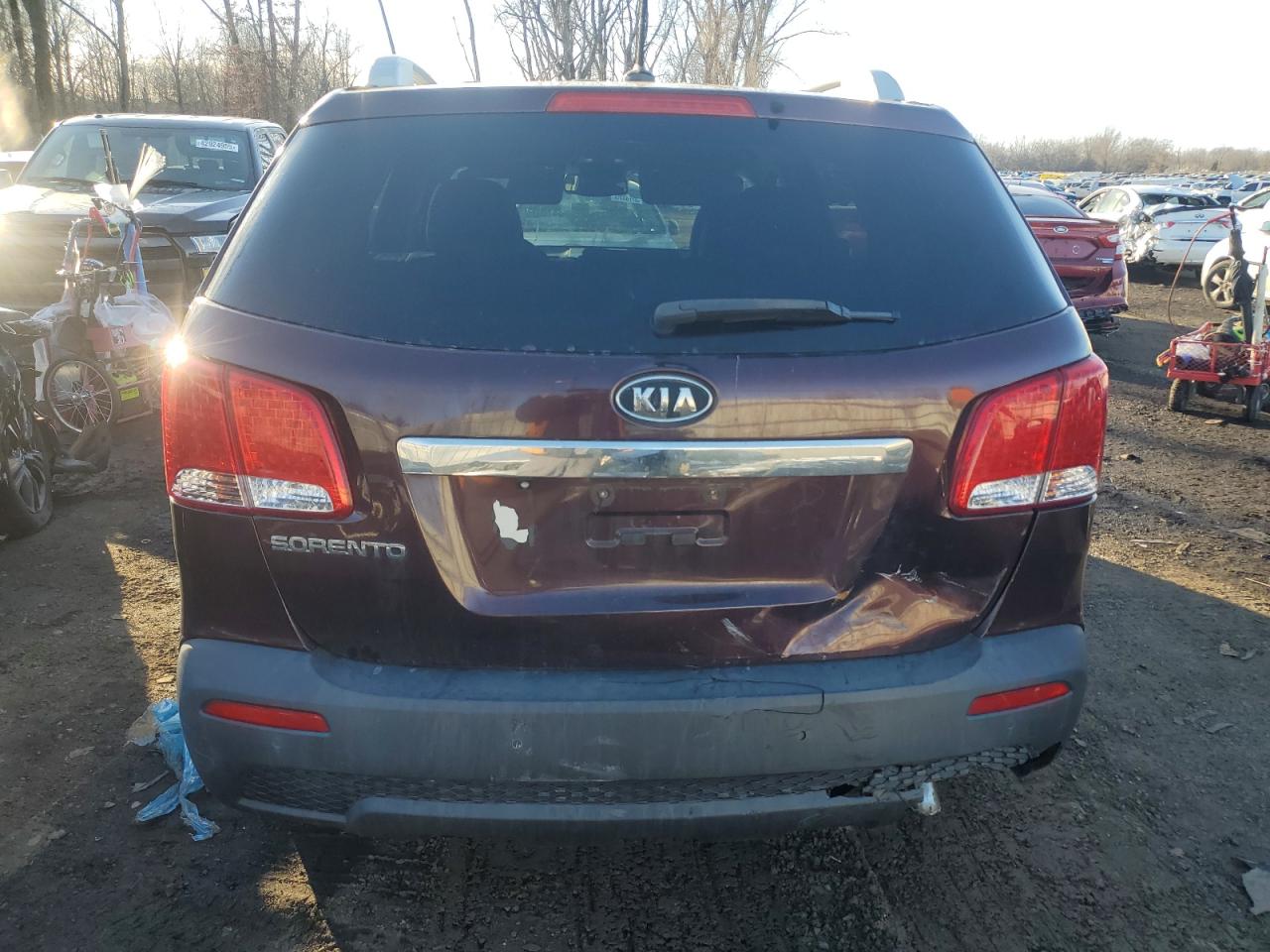 2012 KIA Sorento VIN 5XYKTDA63CG272339 Copart auction photo, rear end / minor dent/scratches damage thumbnail 6