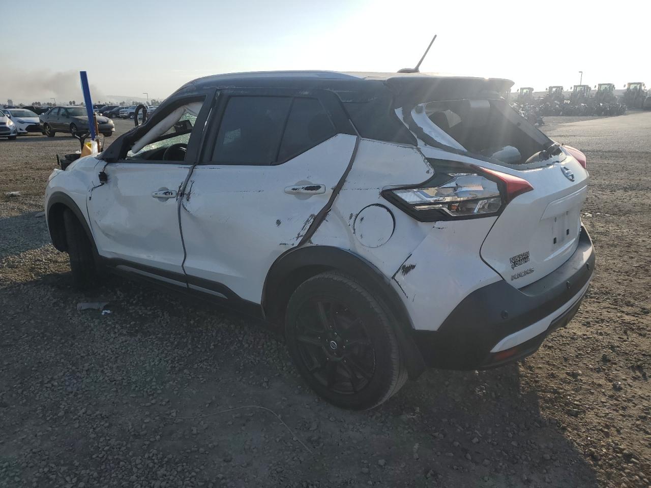 2020 Nissan Kicks VIN 3N1CP5DV8LL494355 Copart auction photo, top/roof / side damage thumbnail 2