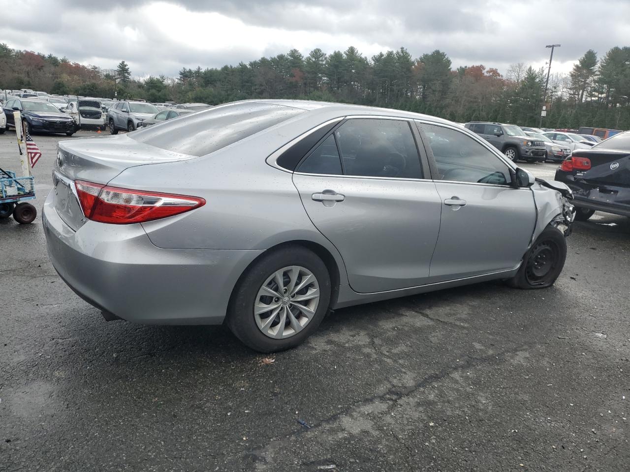 2017 Toyota Camry VIN 4T1BF1FK6HU405298 Copart auction photo, front end / minor dent/scratches damage thumbnail 3
