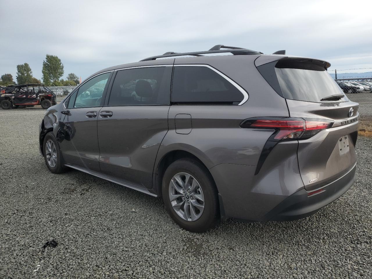 2022 Toyota Sienna VIN 5TDKSKFCXNS057388 Copart auction photo, all over damage thumbnail 2