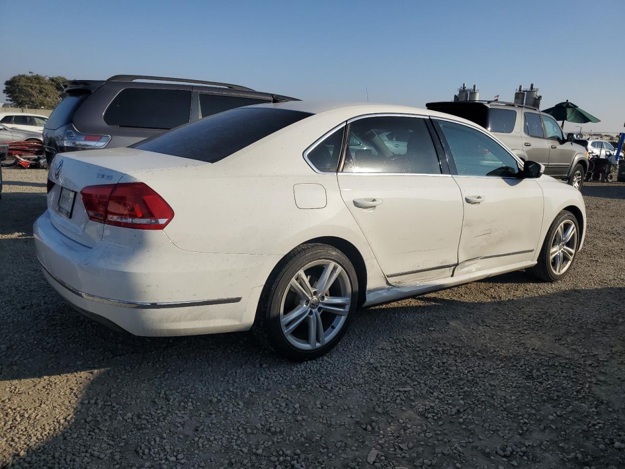 2015 Volkswagen Passat VIN 1VWBT7A36FC019450 Copart auction photo, side damage thumbnail 3
