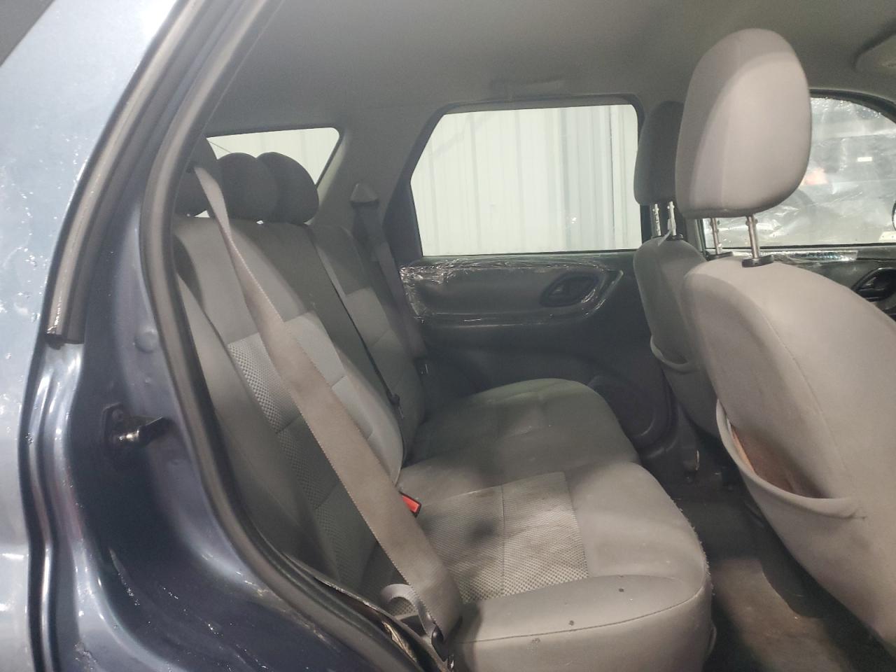 2005 Ford Escape VIN 1FMYU93195KE23148 Copart auction photo, rear end damage thumbnail 11