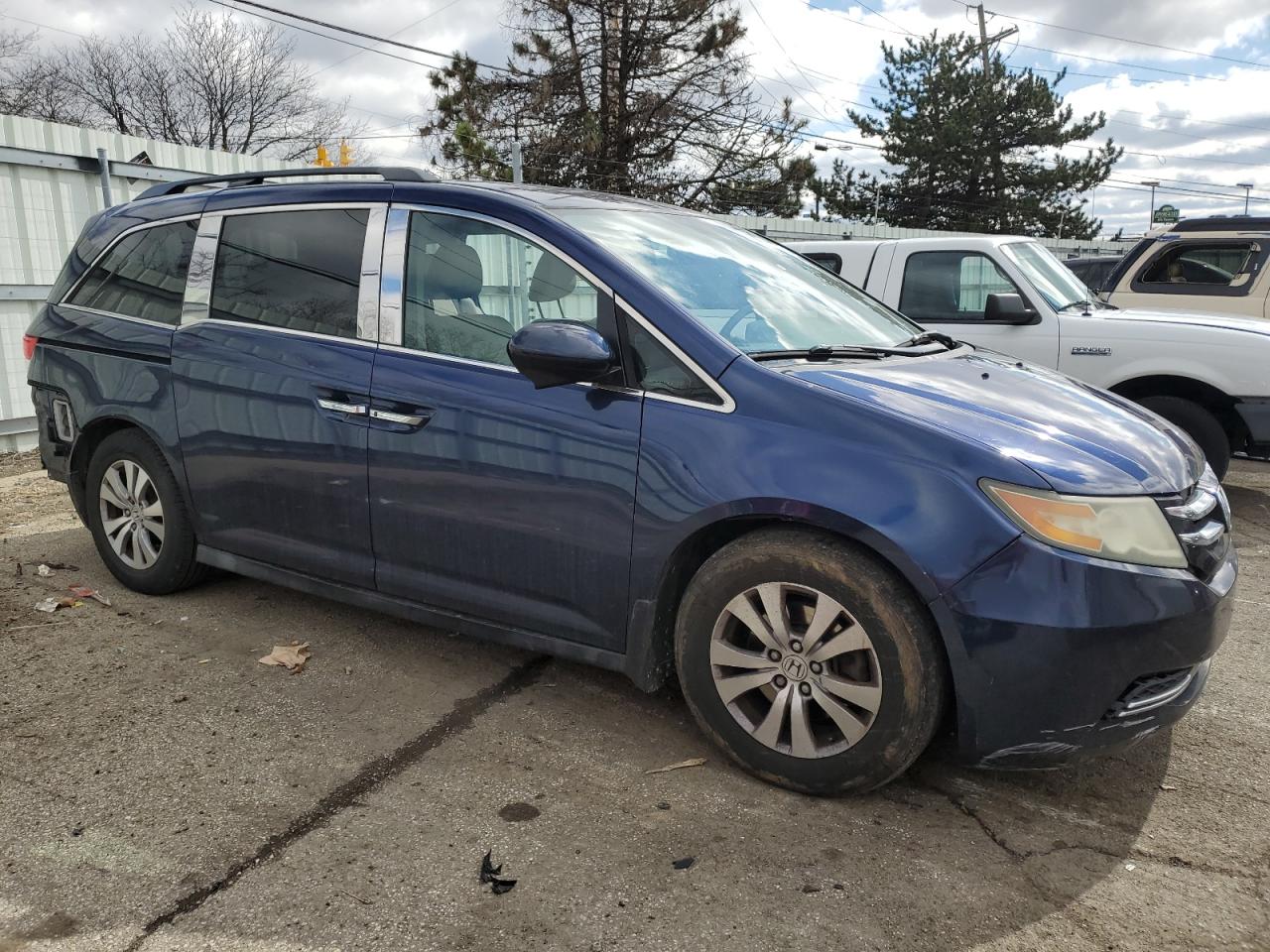 2016 Honda Odyssey VIN 5FNRL5H36GB032733 Copart auction photo, side / rear end damage thumbnail 4