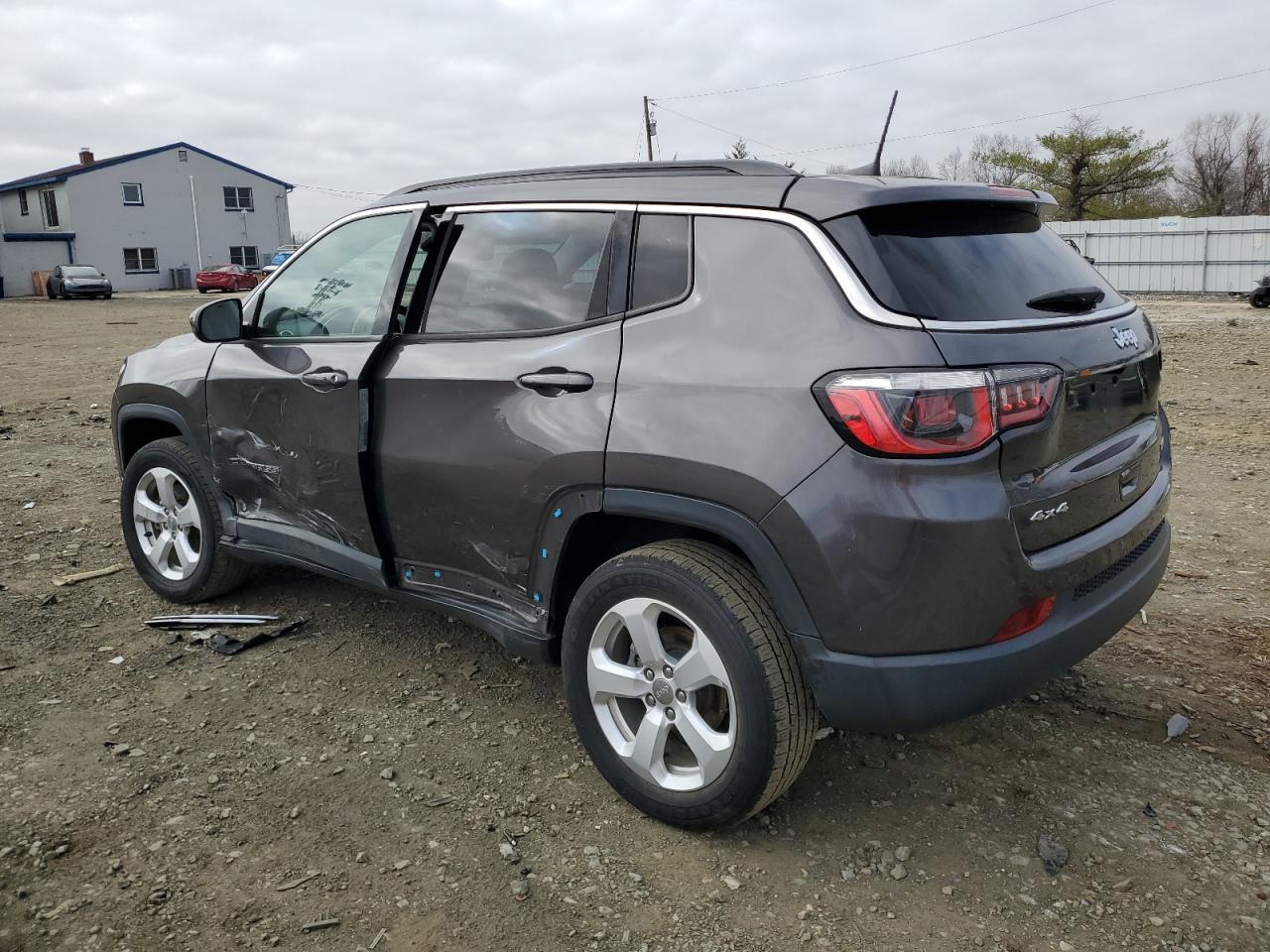 2019 Jeep Compass VIN 3C4NJDBB5KT672926 Copart auction photo, side / minor dent/scratches damage thumbnail 2