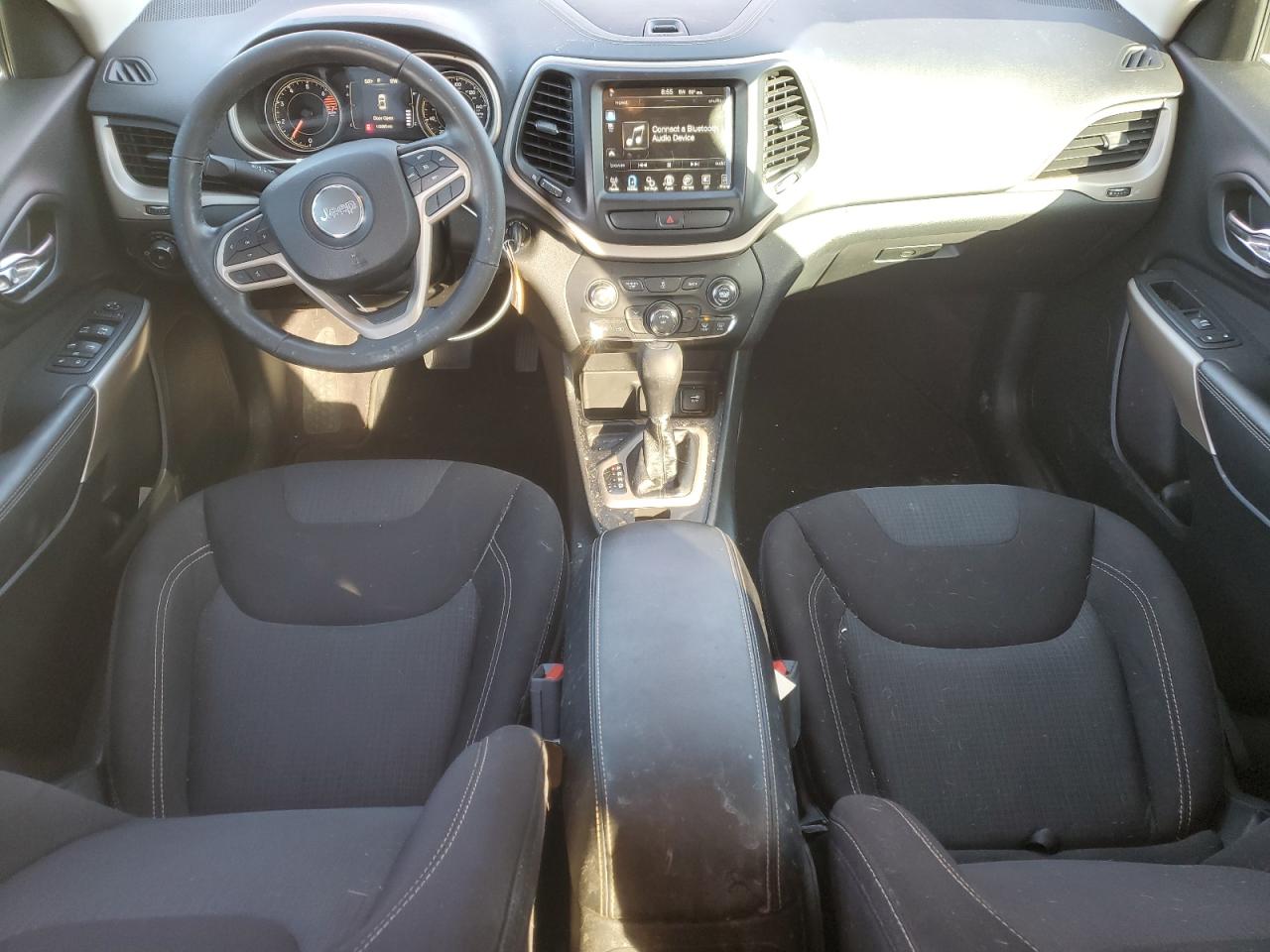 2017 Jeep Grand Cherokee VIN 1C4PJLCB1HD221718 Copart auction photo, minor dent/scratches damage thumbnail 8