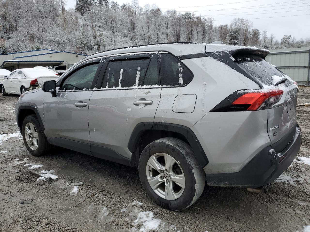 2021 Toyota RAV 4 VIN 2T3P1RFV2MC172195 Copart auction photo, front end damage thumbnail 2