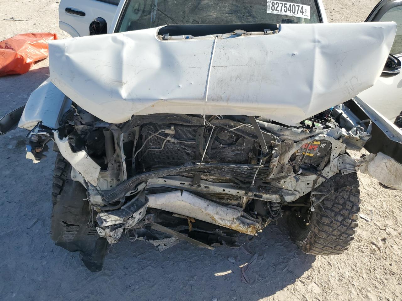 2018 Toyota 4Runner VIN JTEBU5JR1J5548550 Copart auction photo, front end / minor dent/scratches damage thumbnail 14