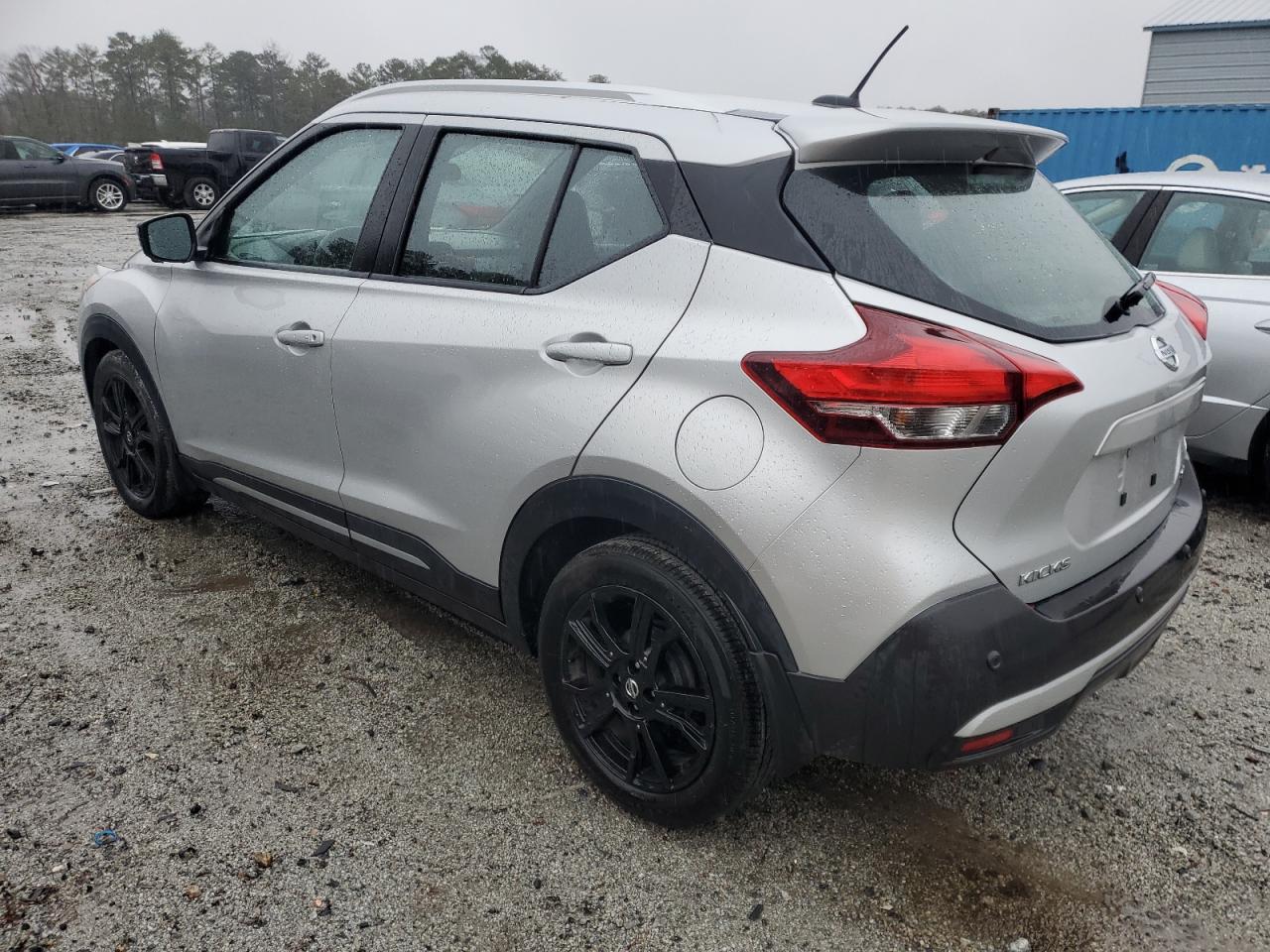 2020 Nissan Kicks VIN 3N1CP5DV1LL557943 Copart auction photo, undercarriage / mechanical damage thumbnail 2