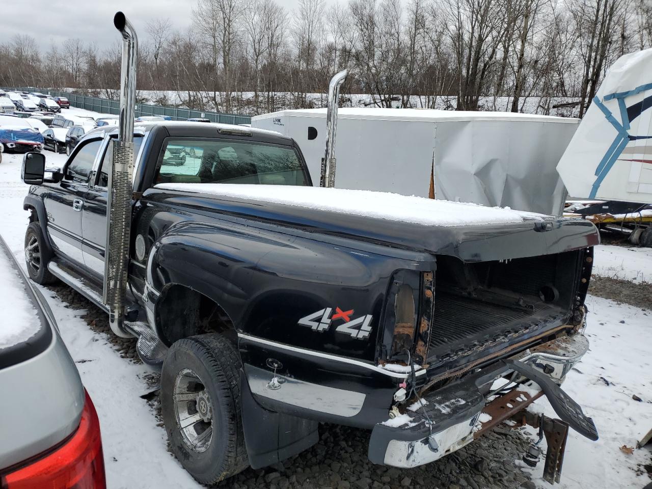 2001 Chevrolet Silverado VIN 1GCJK33141F174186 Copart auction photo, front end / rear end damage thumbnail 2