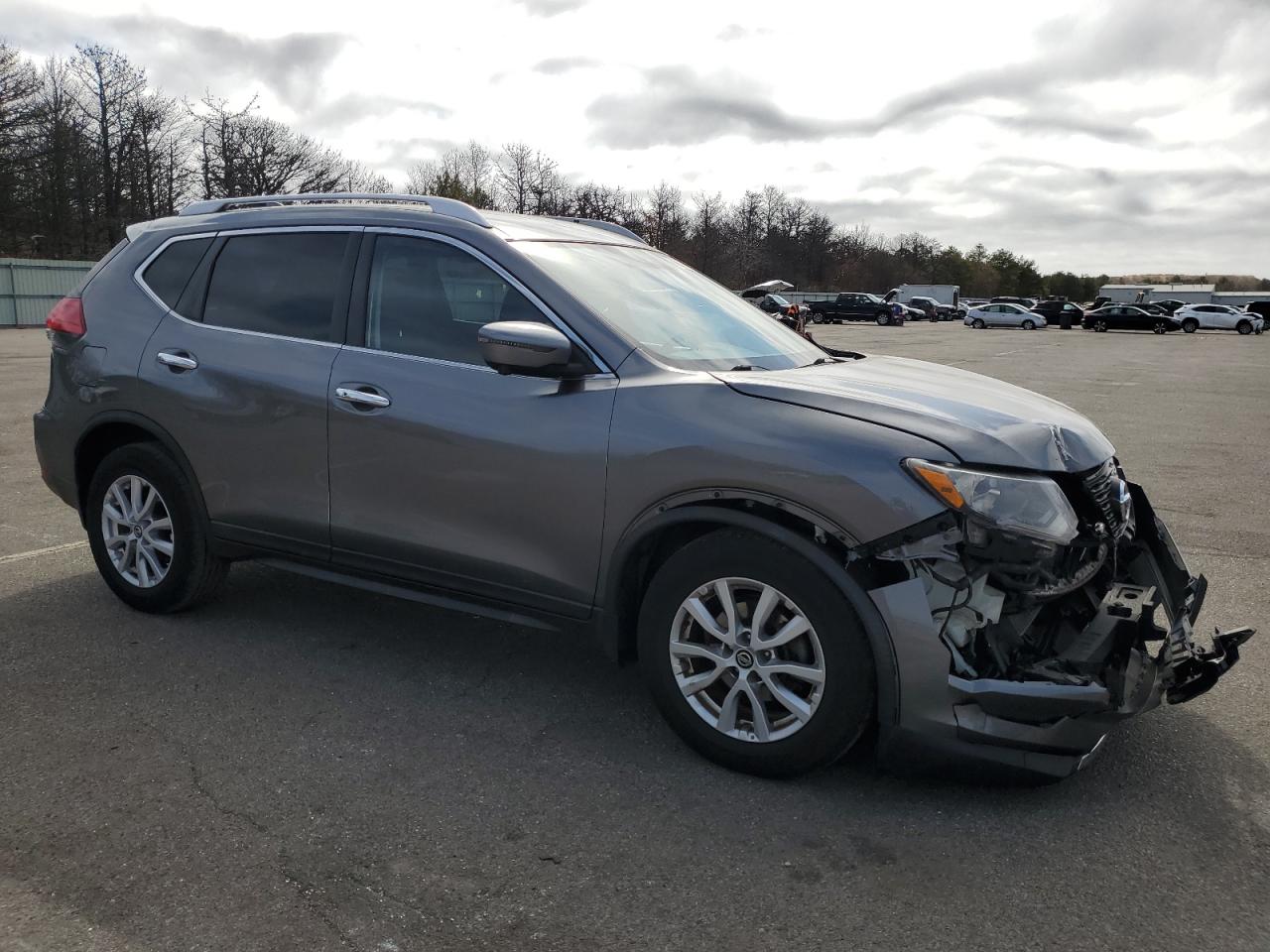 2017 Nissan Rogue VIN KNMAT2MV2HP536190 Copart auction photo, front end / minor dent/scratches damage thumbnail 4