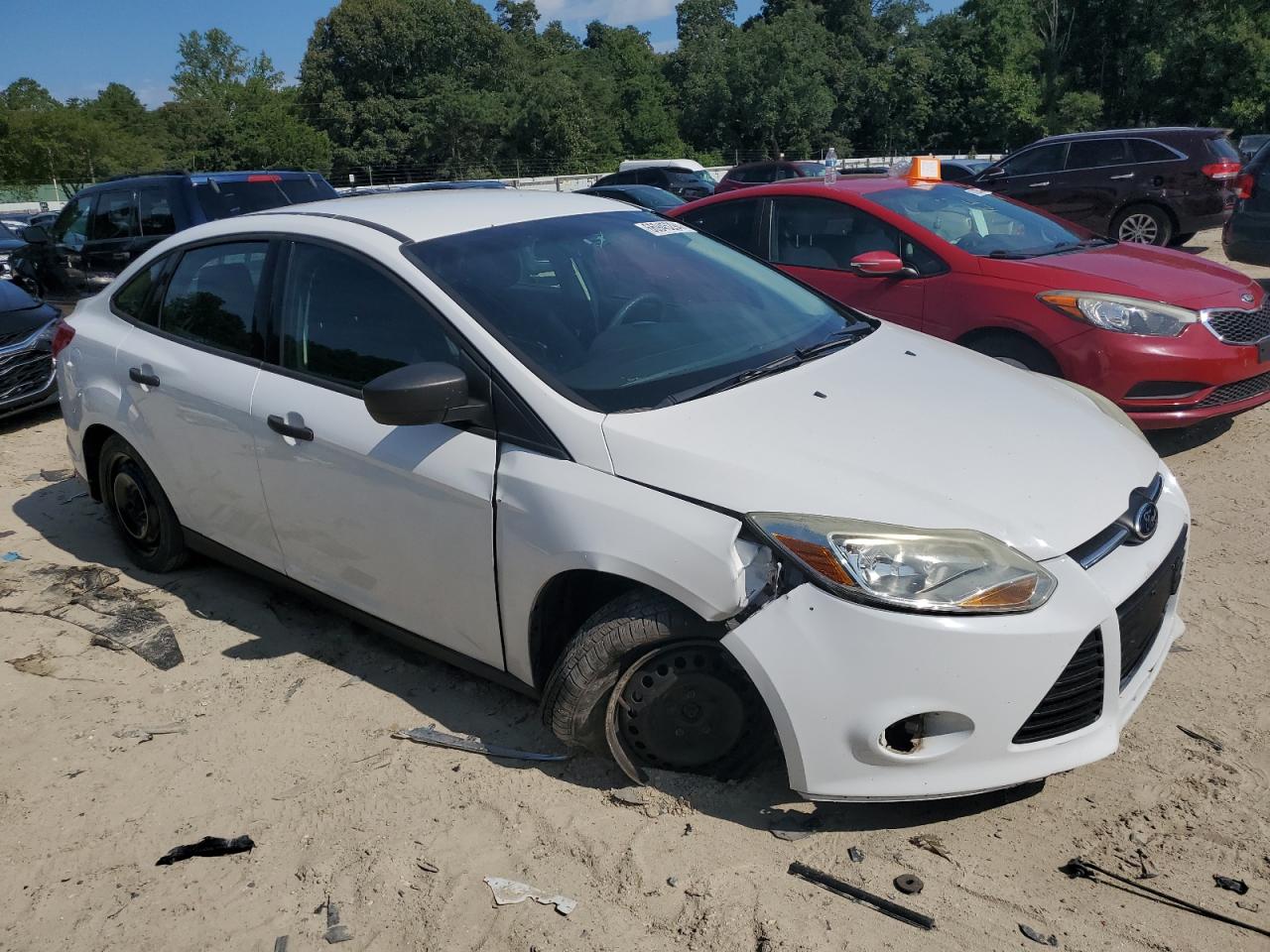 2012 Ford Focus VIN 1FAHP3E2XCL396134 Copart auction photo, front end damage thumbnail 4