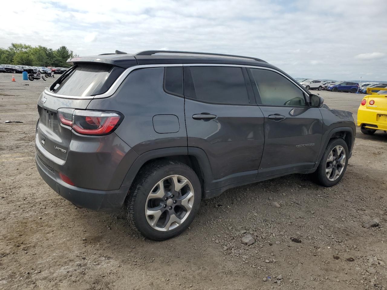 2018 Jeep Compass VIN 3C4NJDCB2JT222972 Copart auction photo, burn - interior / burn - engine damage thumbnail 3