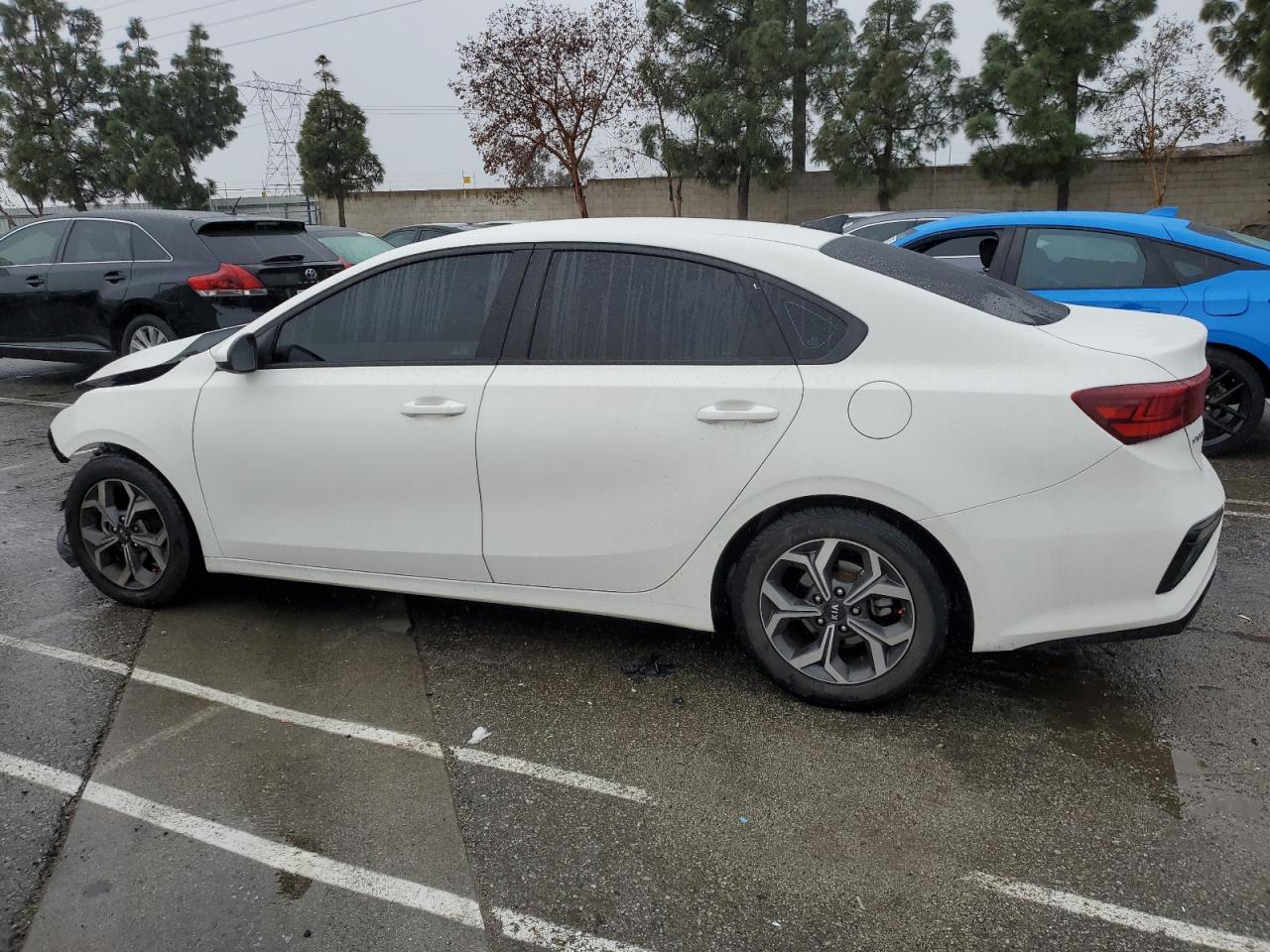 2020 KIA Forte VIN 3KPF24AD6LE217111 Copart auction photo, front end / side damage thumbnail 2
