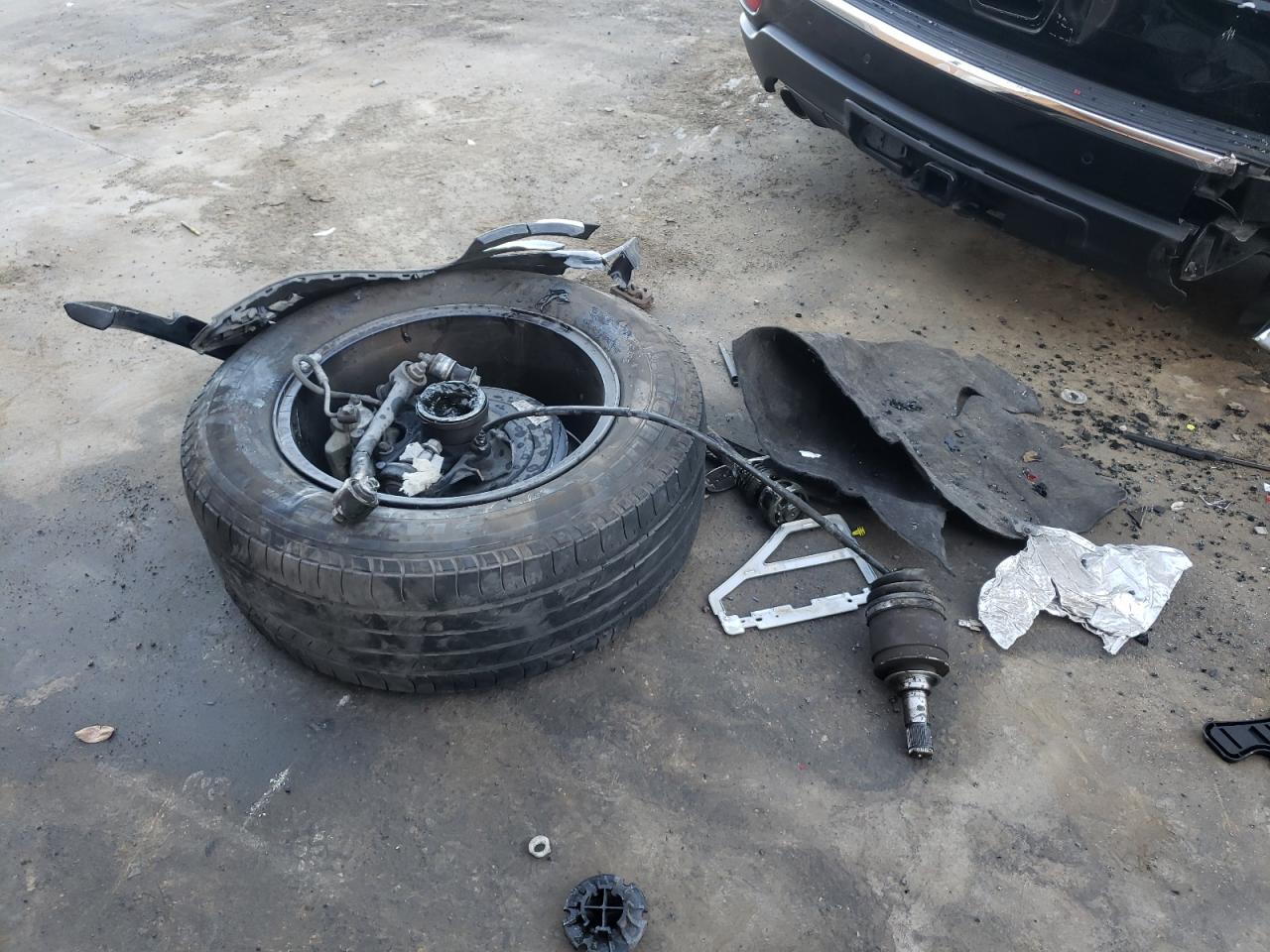 2014 Jeep Grand Cherokee VIN 1C4RJFBGXEC342093 Copart auction photo, undercarriage / rear end damage thumbnail 14