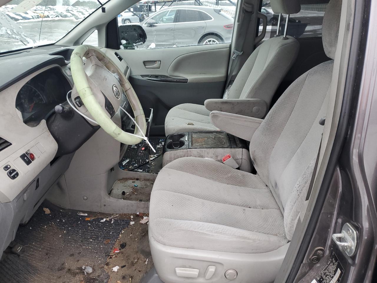 2014 Toyota Sienna VIN 5TDKK3DC5ES455505 Copart auction photo, front end / side damage thumbnail 7