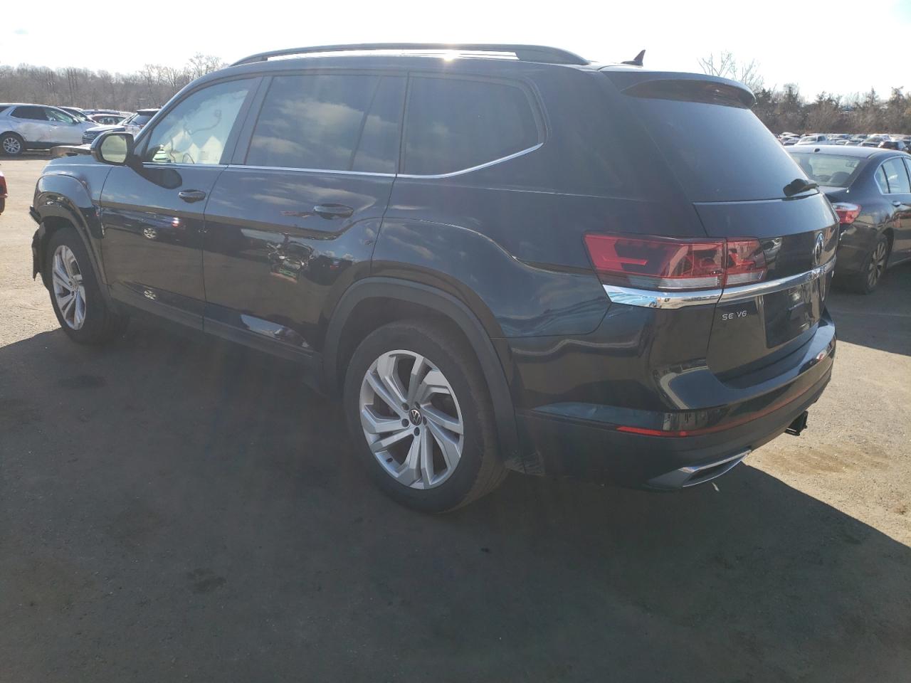 2021 Volkswagen Atlas VIN 1V2HR2CA3MC513920 Copart auction photo, front end / minor dent/scratches damage thumbnail 2