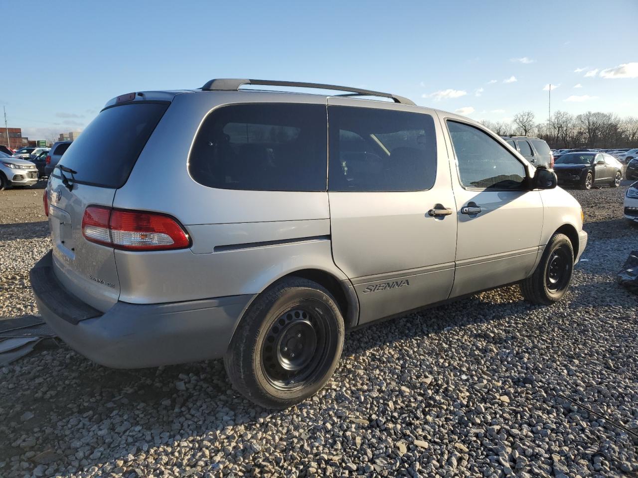 2002 Toyota Sienna VIN 4T3ZF19C32U428815 Copart auction photo, side damage thumbnail 3
