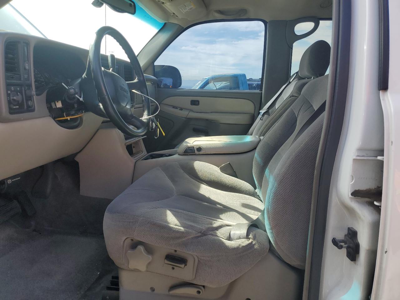 2001 GMC Yukon VIN 1GKEC13V31R167688 Copart auction photo, vandalism damage thumbnail 7
