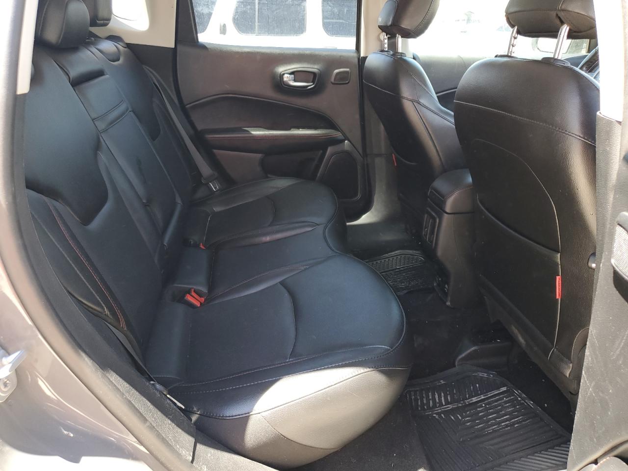 2019 Jeep Compass VIN 3C4NJDDB8KT714485 Copart auction photo, side / front end damage thumbnail 11