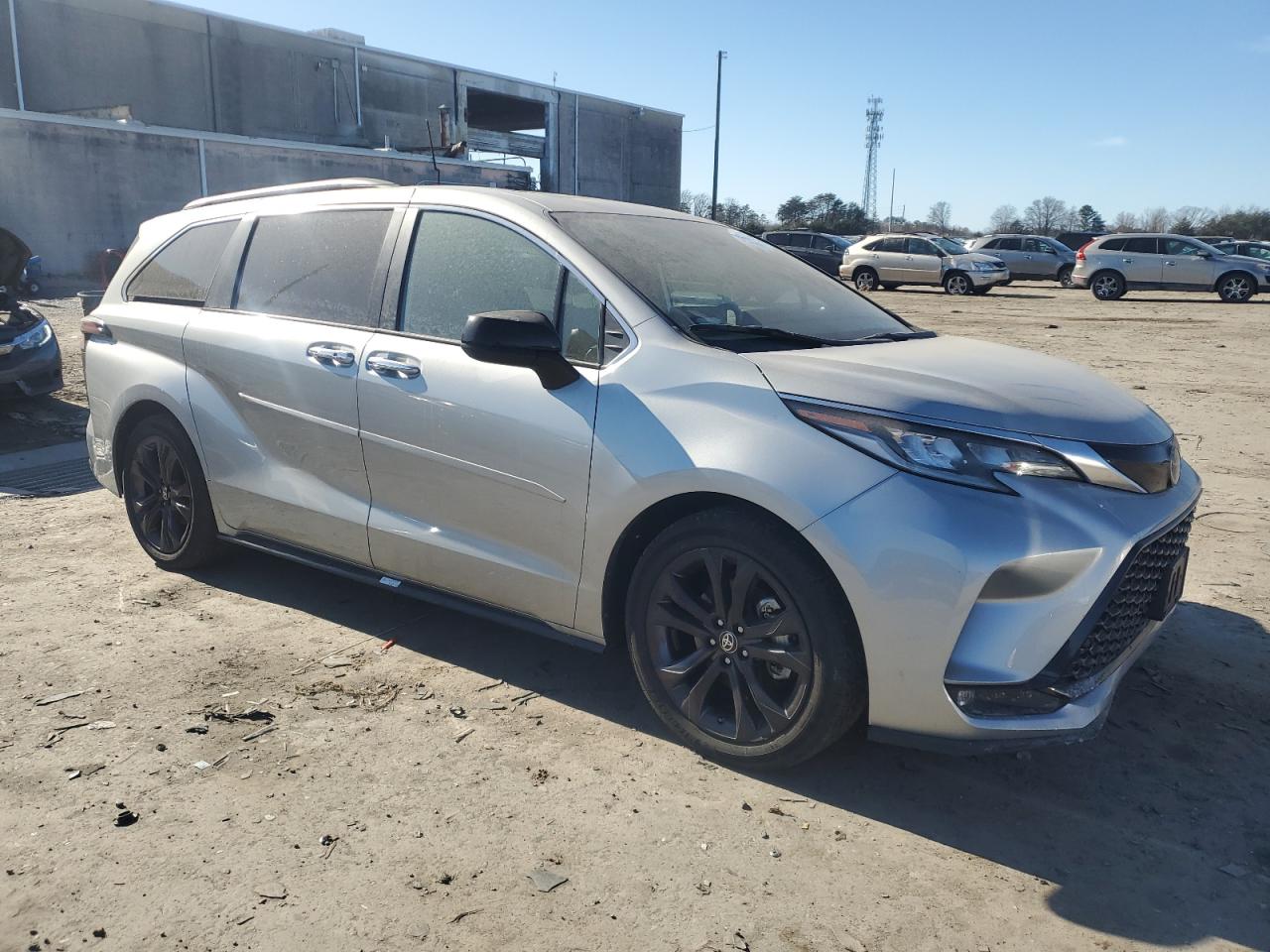 2022 Toyota Sienna VIN 5TDDRKEC5NS135873 Copart auction photo, front end / undercarriage damage thumbnail 4
