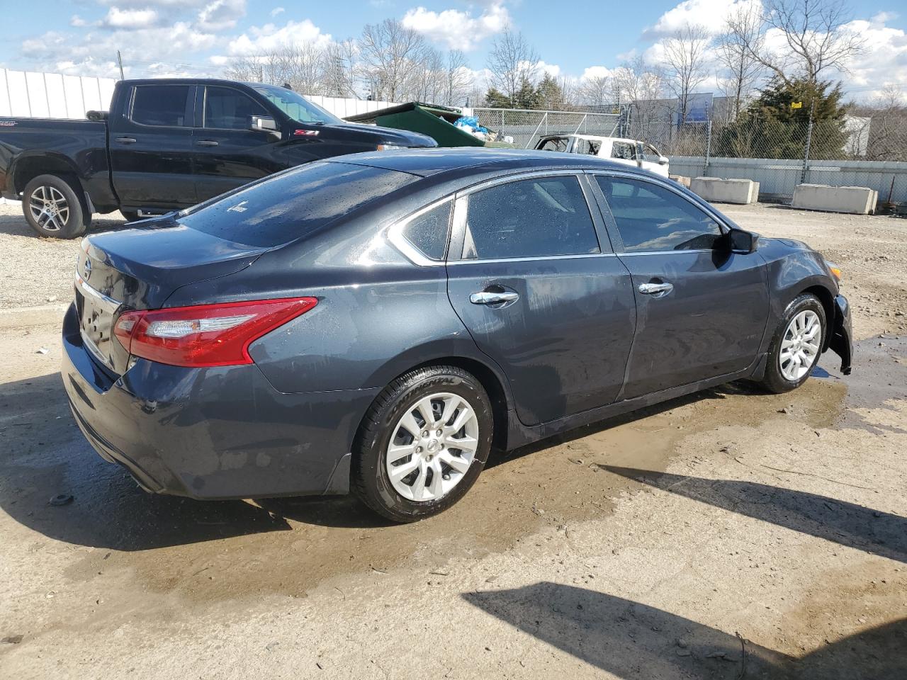 2018 Nissan Altima VIN 1N4AL3AP0JC295924 Copart auction photo, water/flood damage thumbnail 3