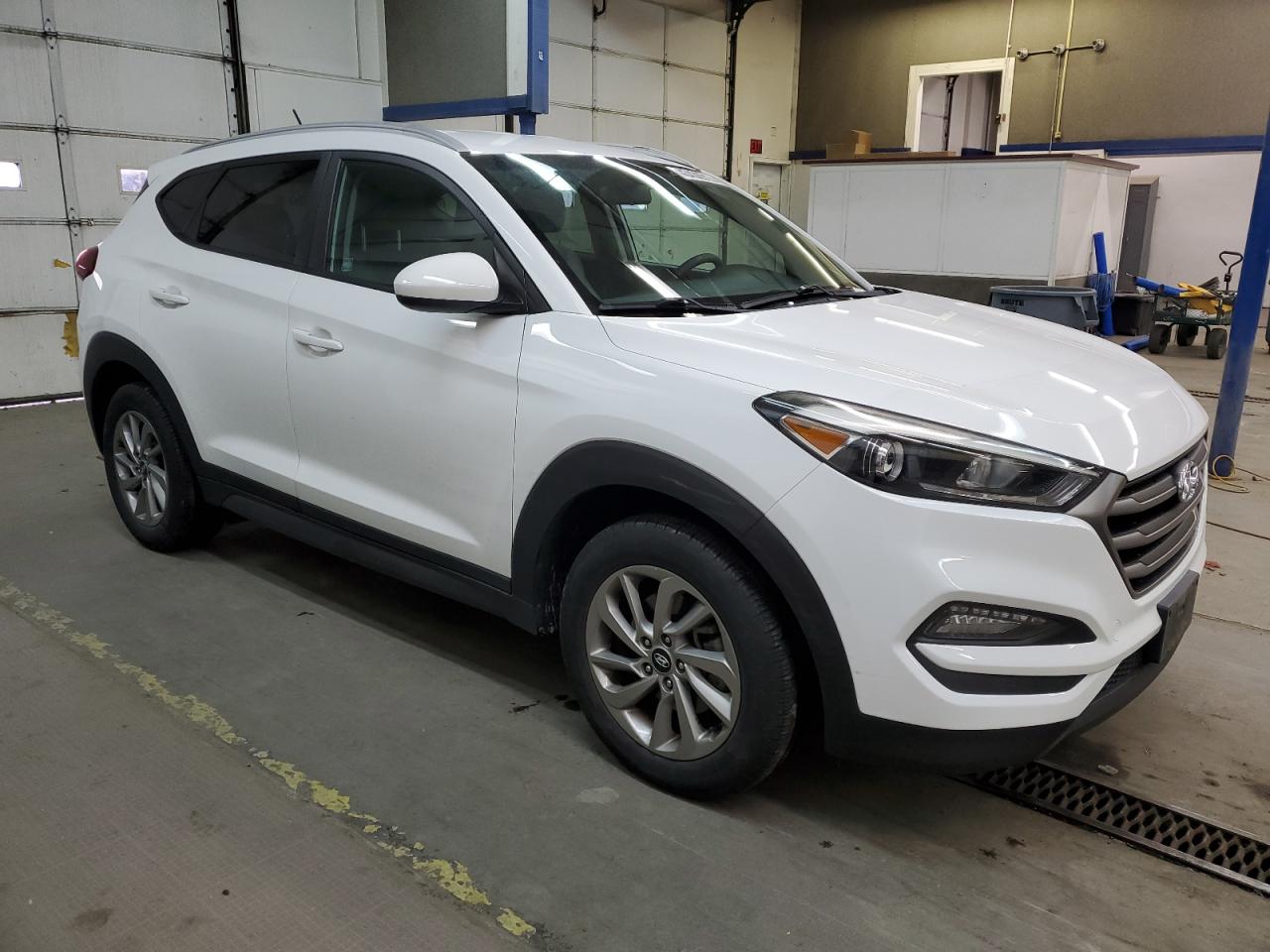 2016 Hyundai Tucson VIN KM8J33A4XGU063782 Copart auction photo, minor dent/scratches damage thumbnail 4