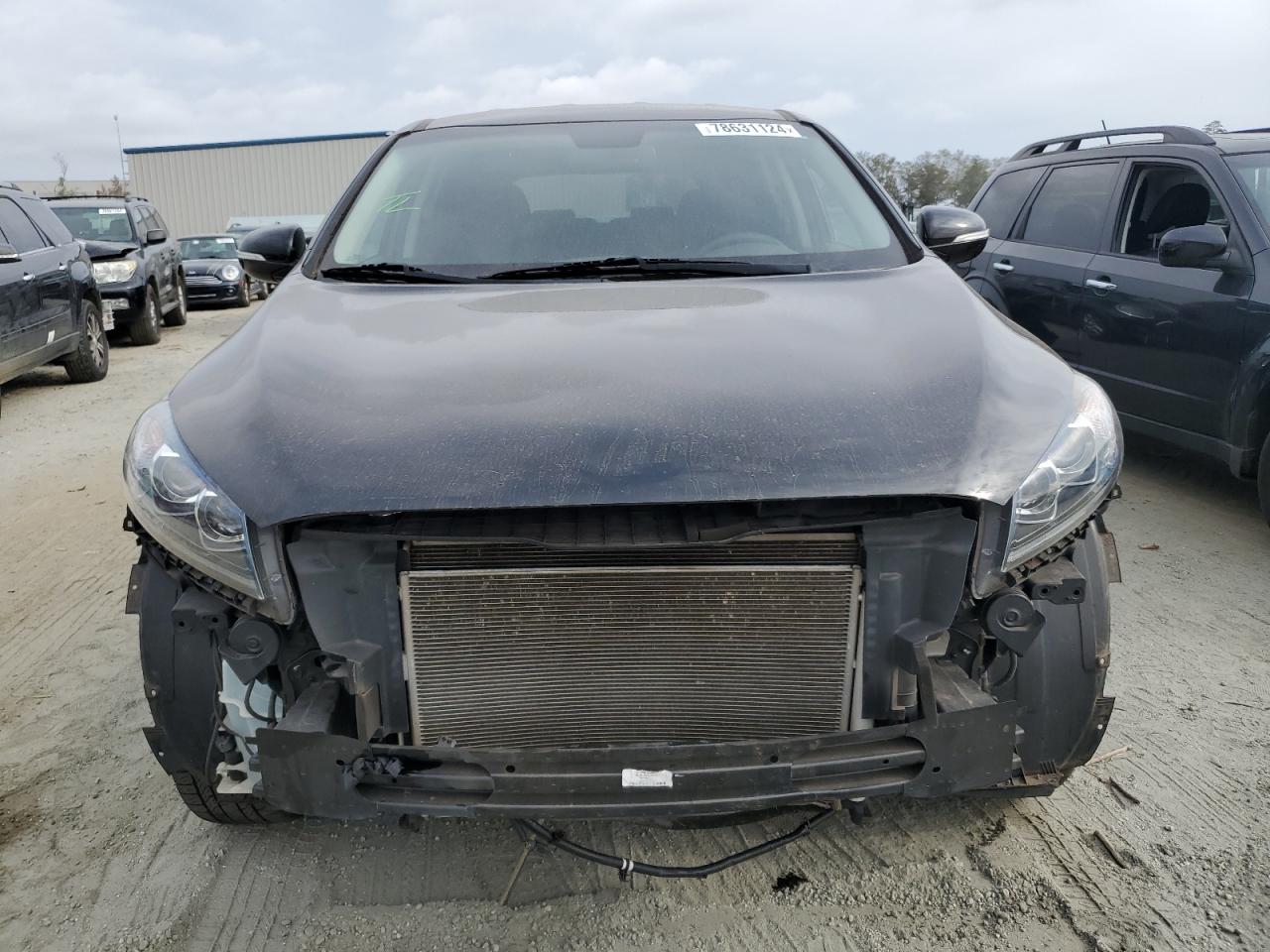 2019 KIA Sorento VIN 5XYPG4A33KG577323 Copart auction photo, front end / minor dent/scratches damage thumbnail 5