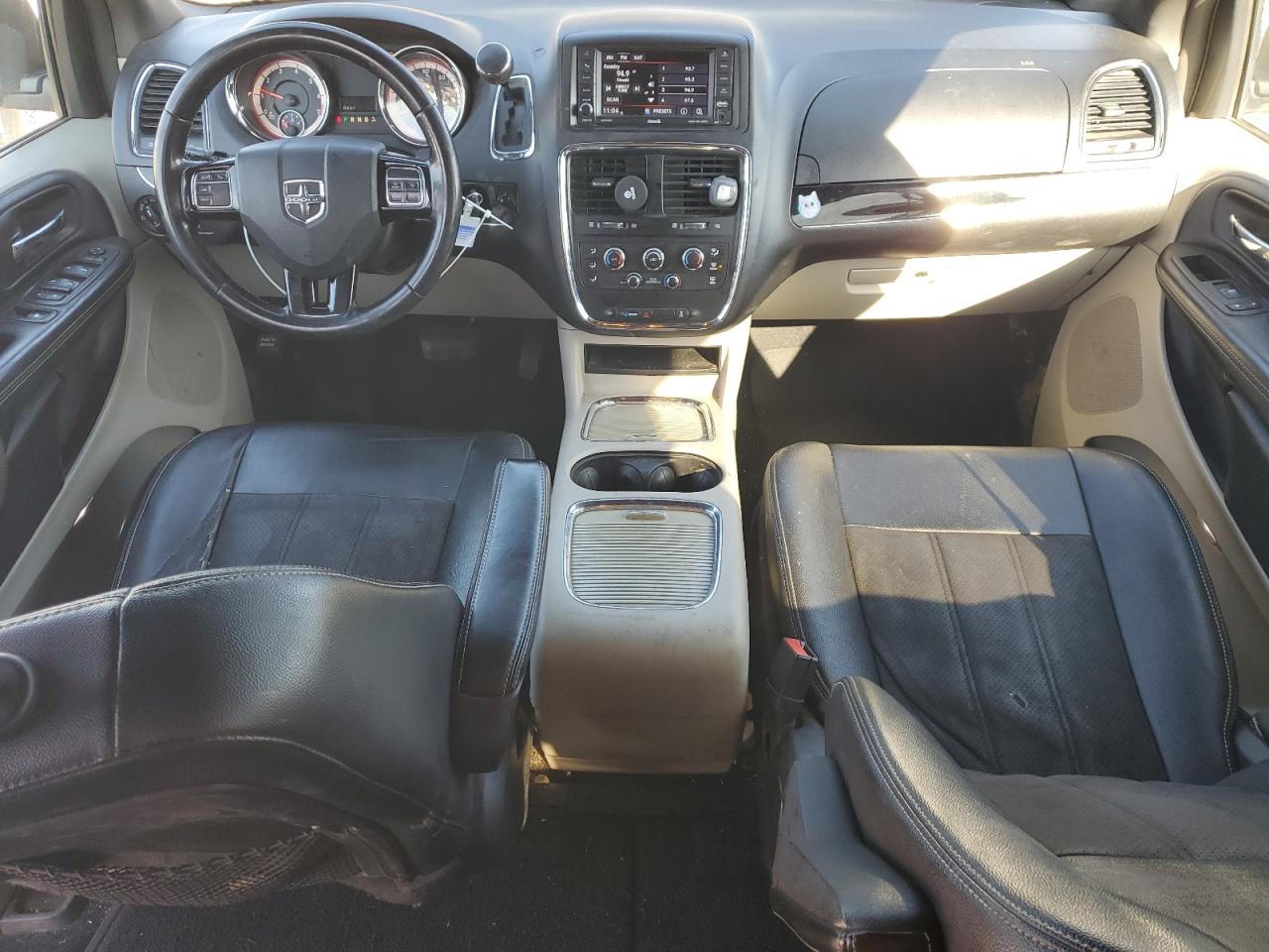 2019 Dodge Caravan VIN 2C4RDGCG8KR754916 Copart auction photo, rear end / side damage thumbnail 8