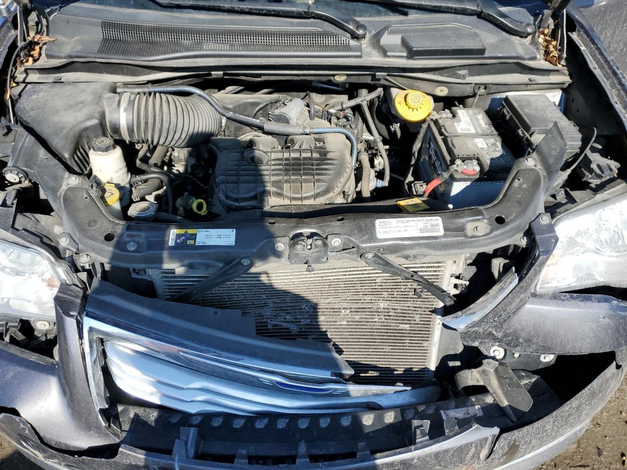 2016 Chrysler Town & Country VIN 2C4RC1BG1GR282602 Copart auction photo, front end damage thumbnail 14