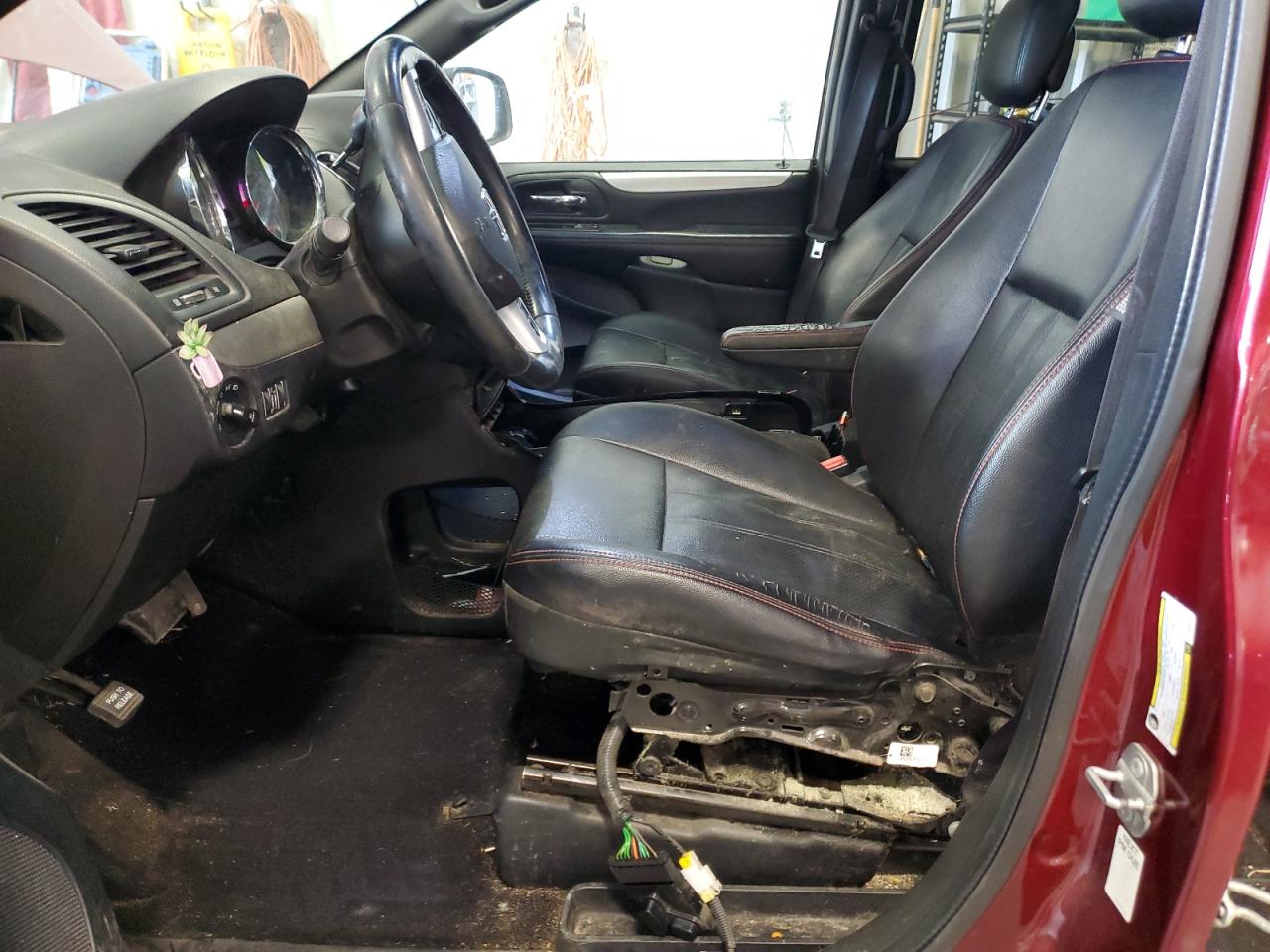 2019 Dodge Caravan VIN 2C4RDGEG6KR661048 Copart auction photo, front end / minor dent/scratches damage thumbnail 7