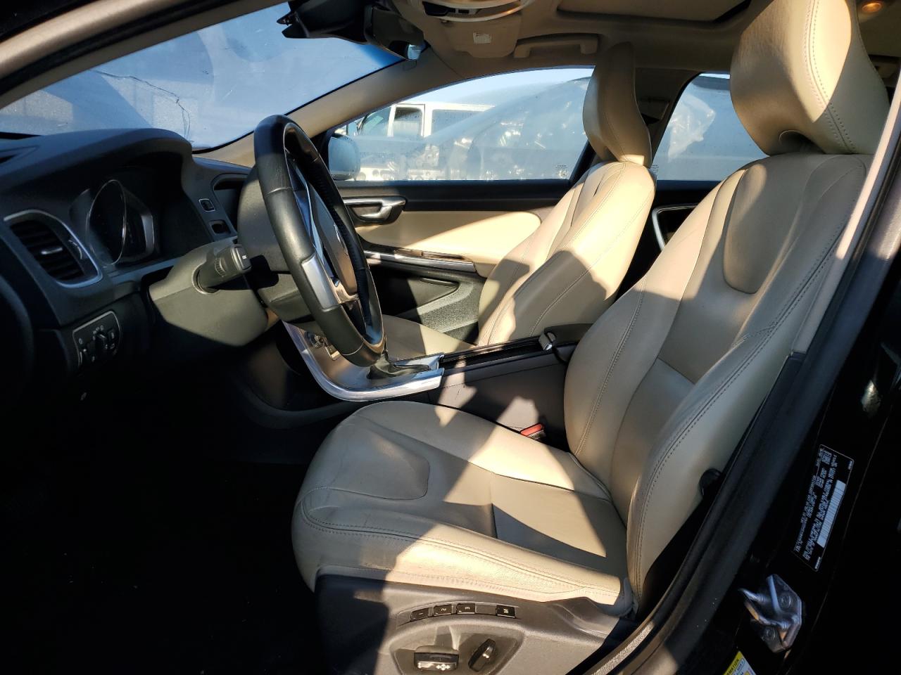 2017 Volvo V60 VIN YV140MEK2H1331763 Copart auction photo, front end damage thumbnail 7