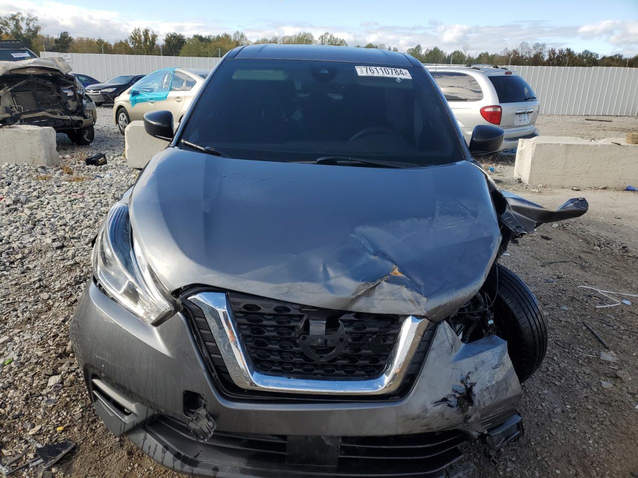2020 Nissan Kicks VIN 3N1CP5BV2LL575371 Copart auction photo, front end / undercarriage damage thumbnail 5