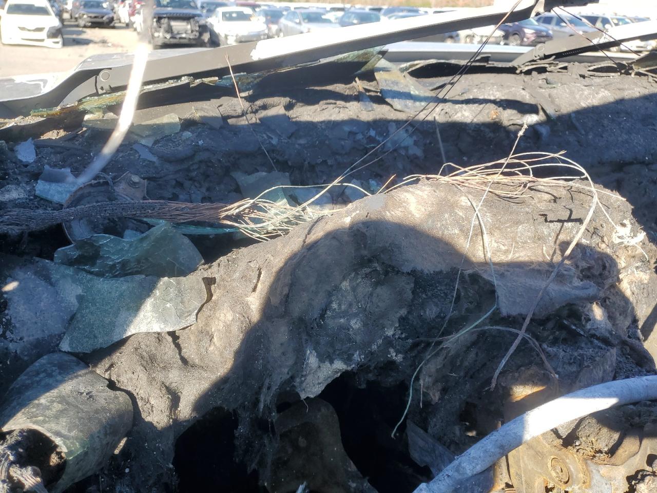 2015 GMC Sierra VIN 1GT12ZEG1FF124518 Copart auction photo, mechanical / burn damage thumbnail 9