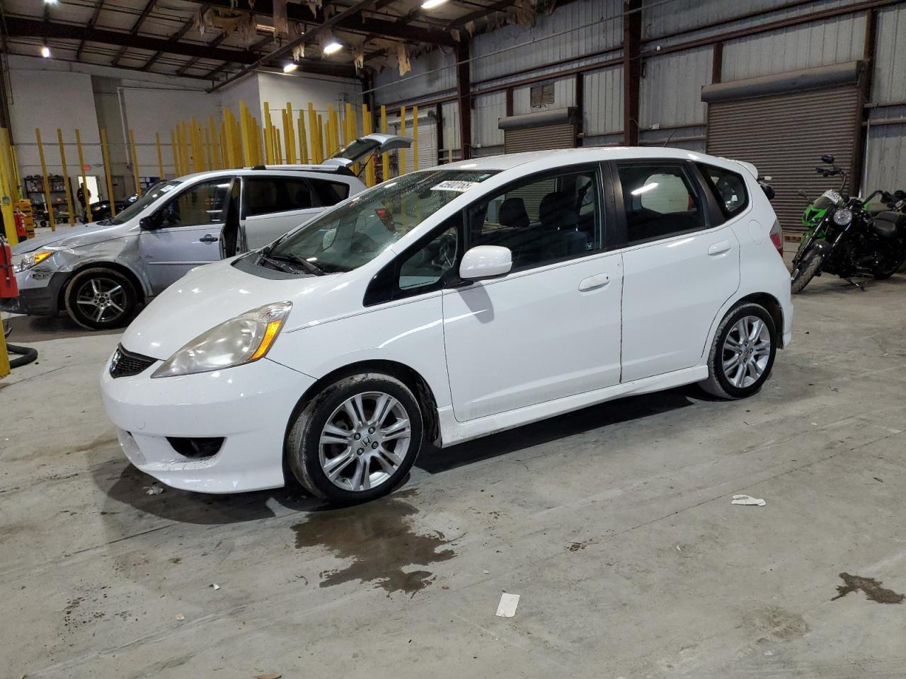 2010 Honda Fit VIN JHMGE8H41AS026214