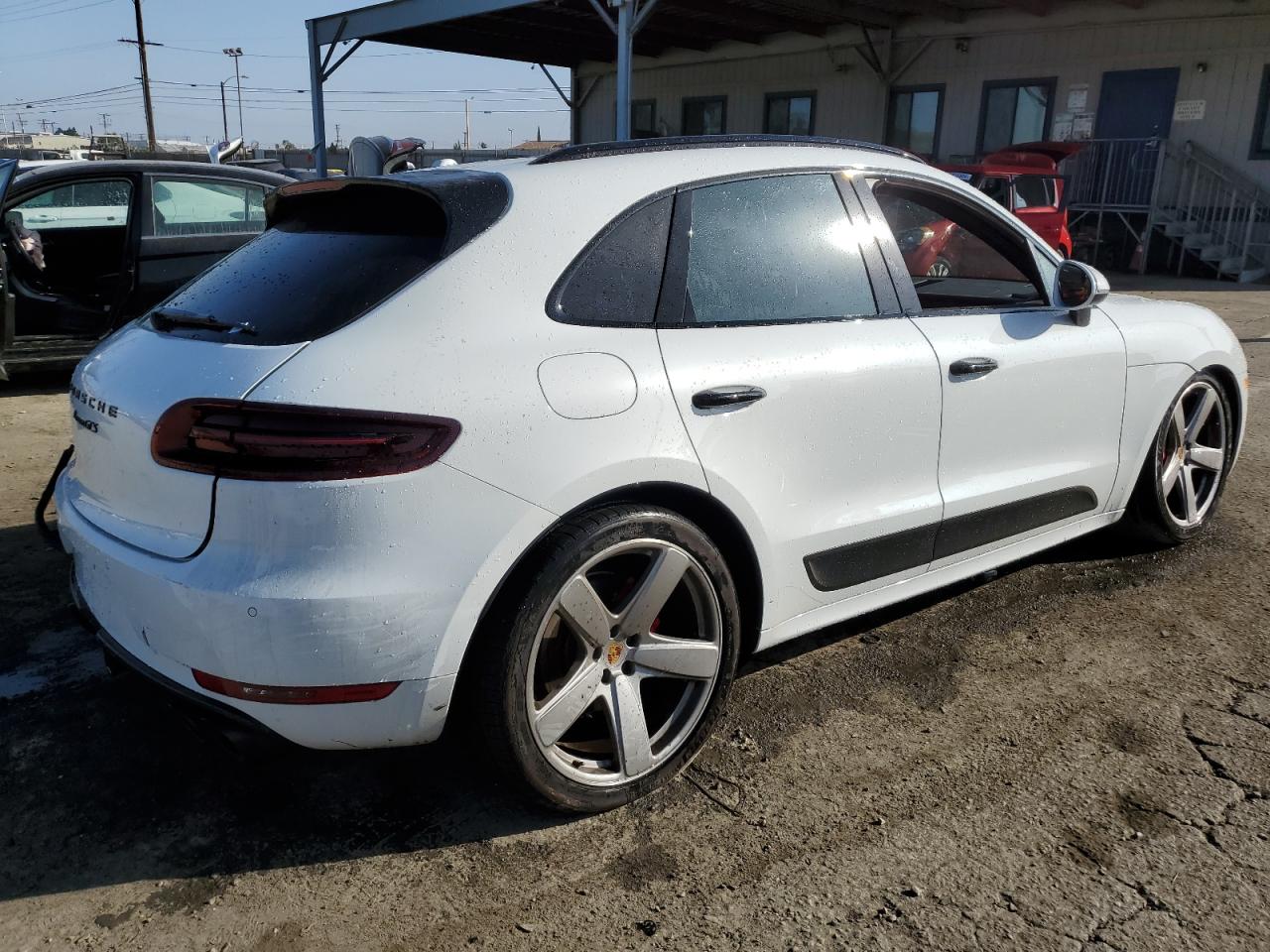 2018 Porsche Macan VIN WP1AG2A52JLB63544 Copart auction photo, all over damage thumbnail 3