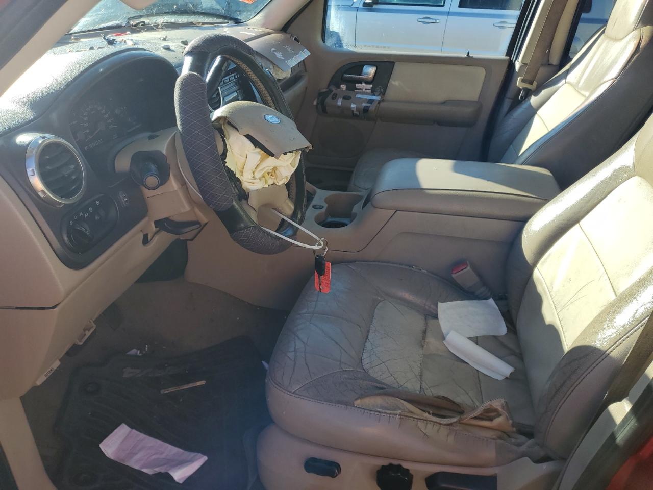 2004 Ford Expedition VIN 1FMFU18LX4LB40365 Copart auction photo, front end / side damage thumbnail 7