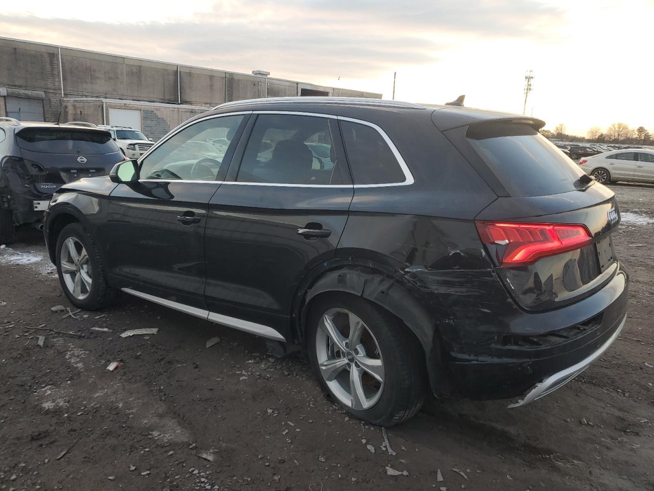 2020 Audi Q5 VIN WA1ANAFY1L2065399 Copart auction photo, front end / minor dent/scratches damage thumbnail 2