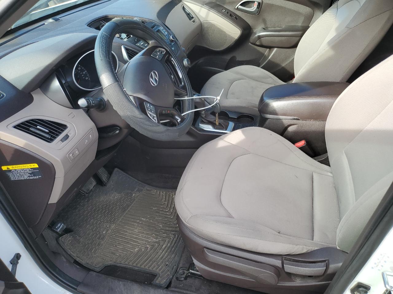 2014 Hyundai Tucson VIN KM8JT3AF1EU948418 Copart auction photo, vandalism / all over damage thumbnail 7