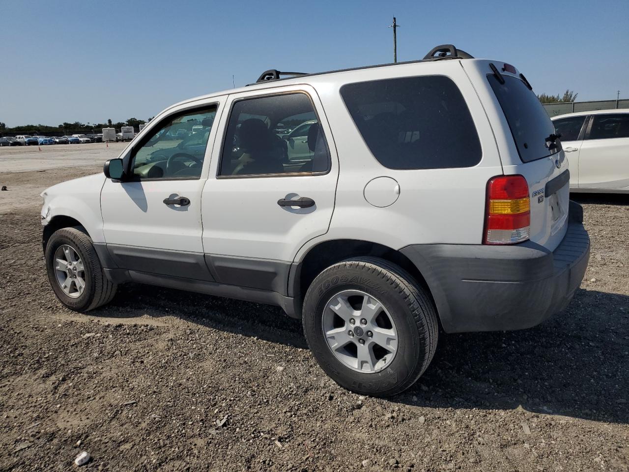 2006 Ford Escape VIN 1FMYU031X6KA32586 Copart auction photo, front end damage thumbnail 2