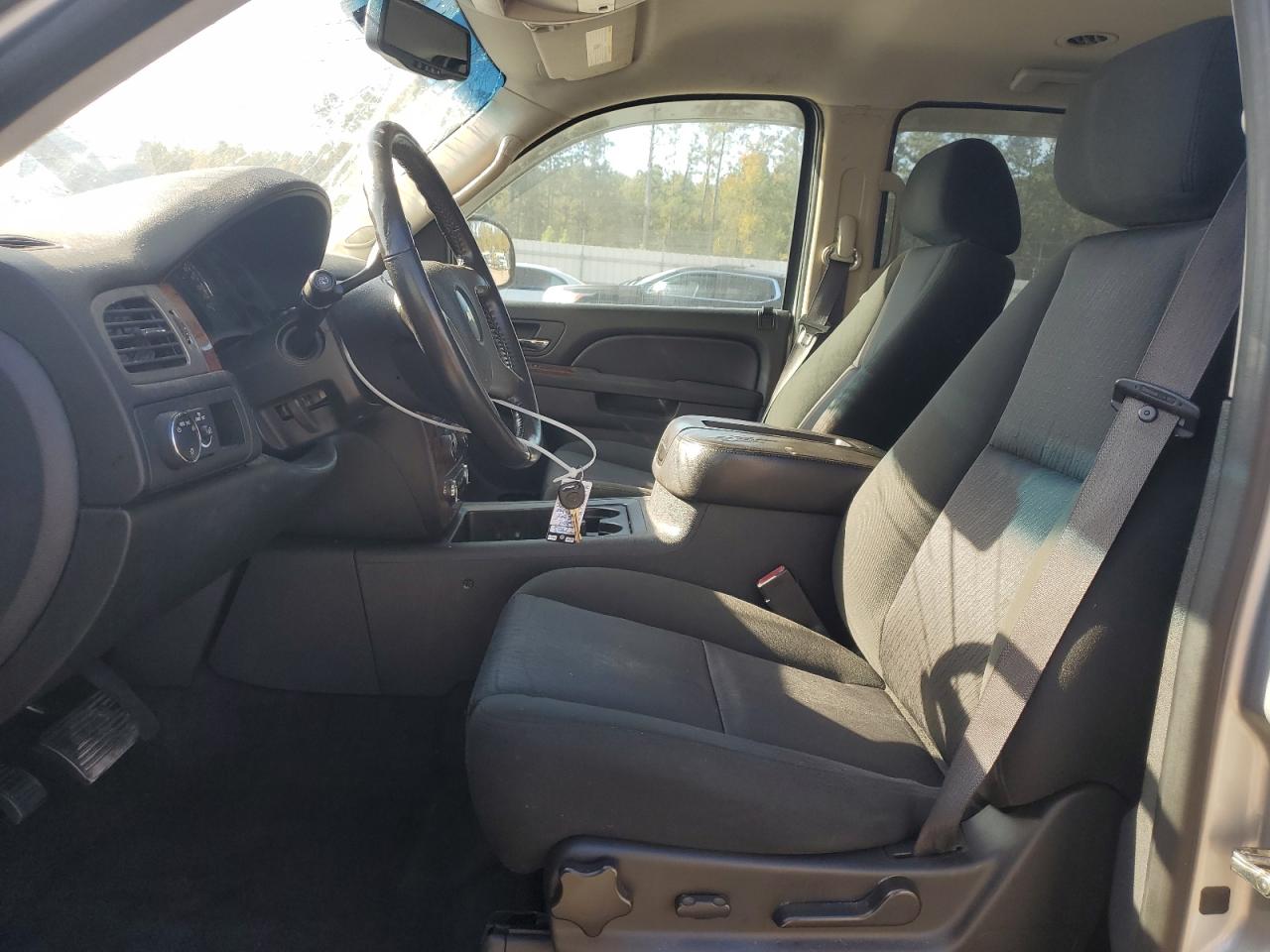 2011 Chevrolet Tahoe VIN 1GNSCAE01BR378641 Copart auction photo, front end damage thumbnail 7