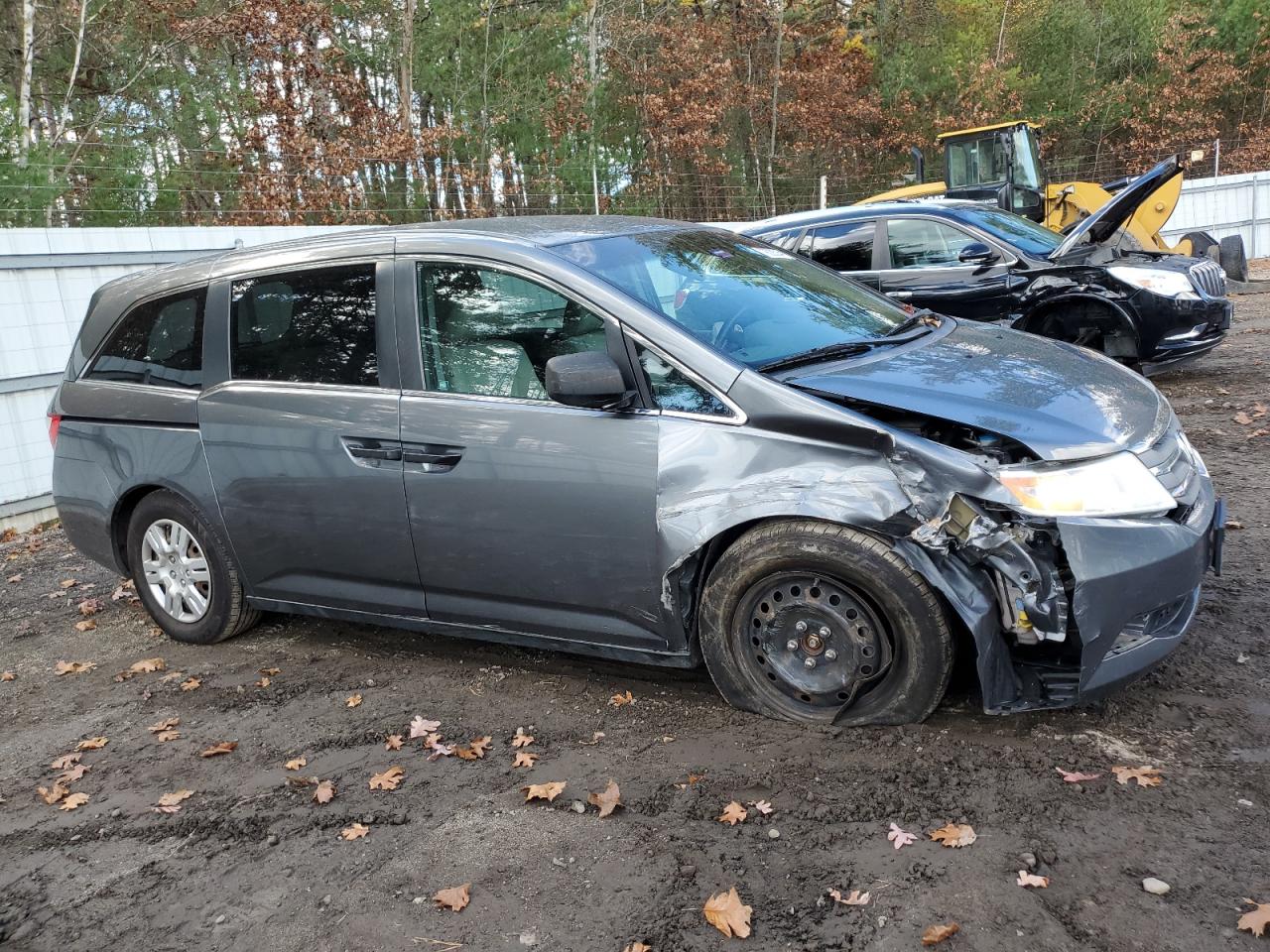 2012 Honda Odyssey VIN 5FNRL5H29CB130365 Copart auction photo, front end / side damage thumbnail 4