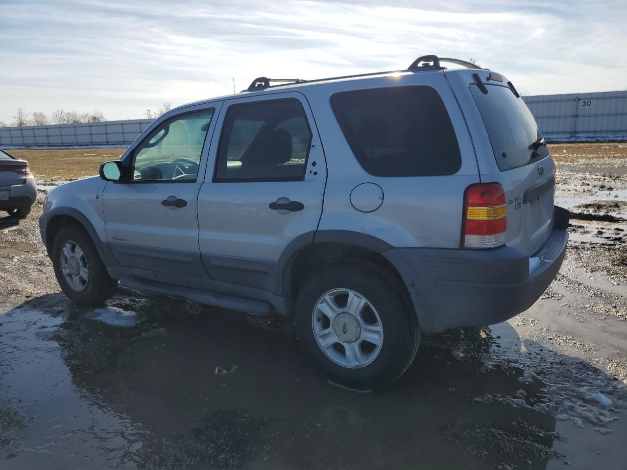 2002 Ford Escape VIN 1FMYU03172KB66305 Copart auction photo, rear end / minor dent/scratches damage thumbnail 2
