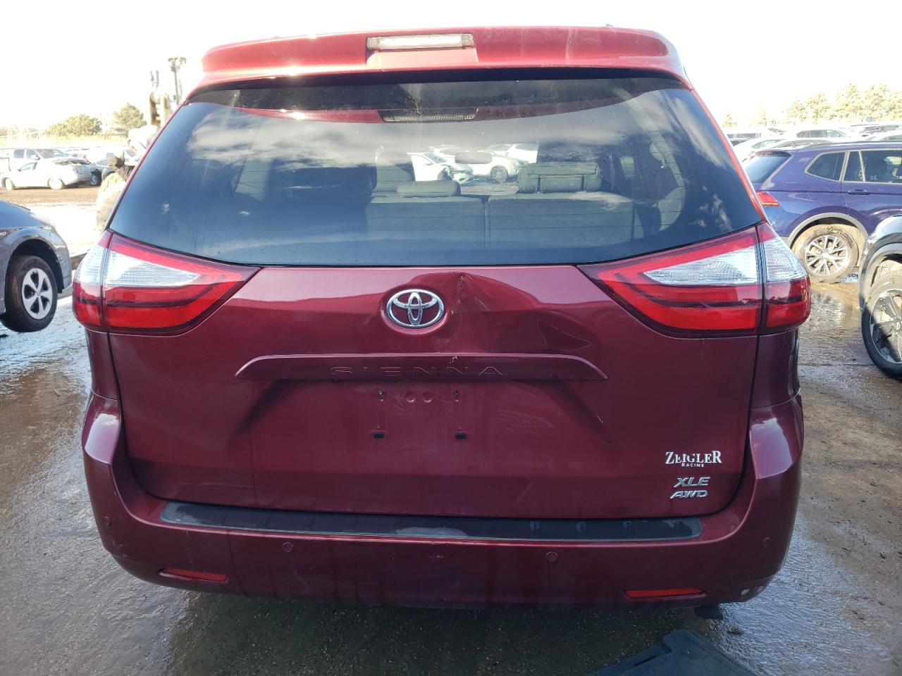 2015 Toyota Sienna VIN 5TDDK3DC0FS120839 Copart auction photo, front end damage thumbnail 6