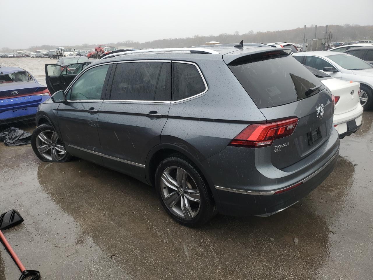 2021 Volkswagen Tiguan VIN 3VV2B7AX5MM045124 Copart auction photo, front end damage thumbnail 2