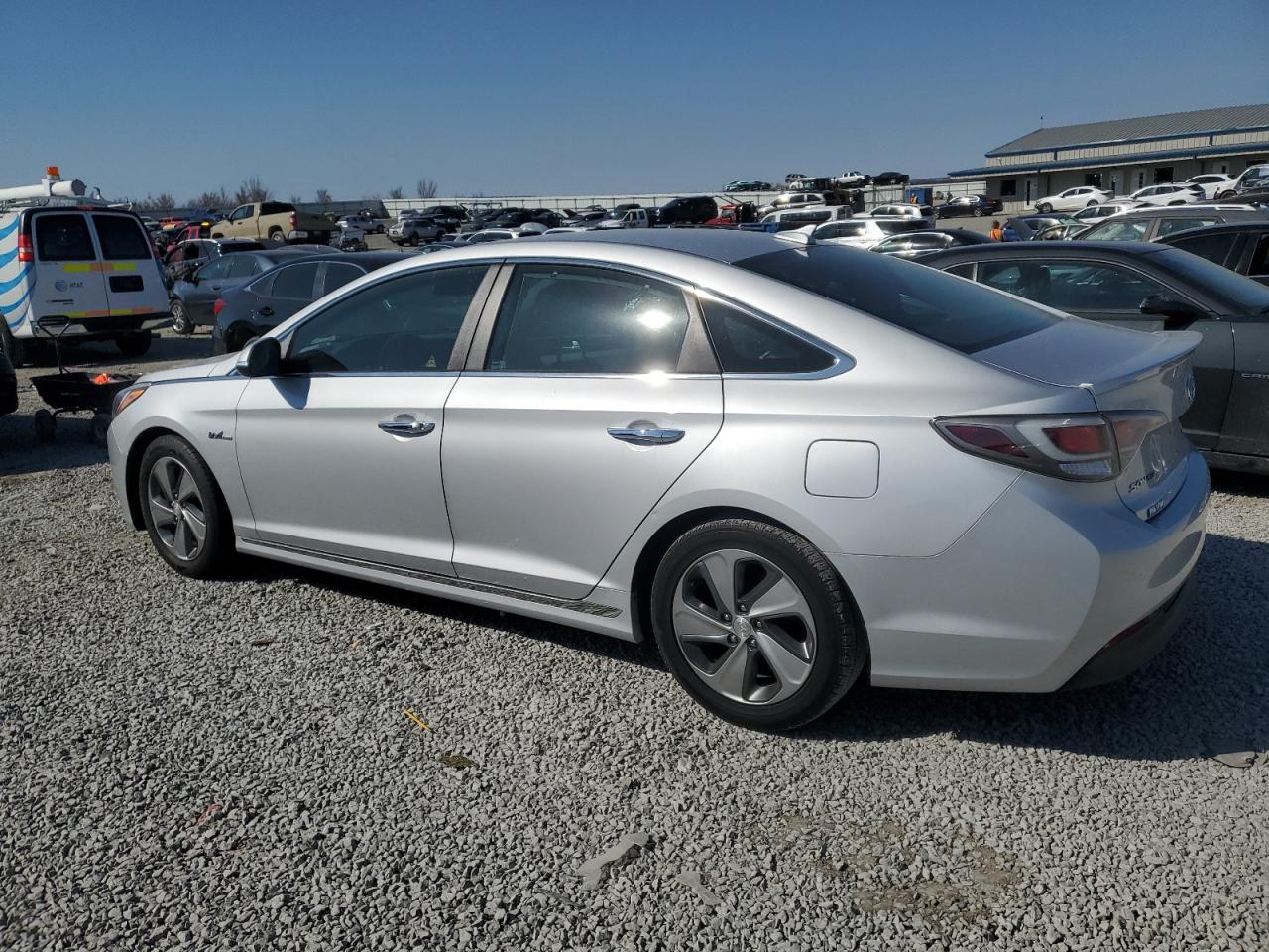 2017 Hyundai Sonata VIN KMHE34L13HA048943 Copart auction photo, water/flood damage thumbnail 2