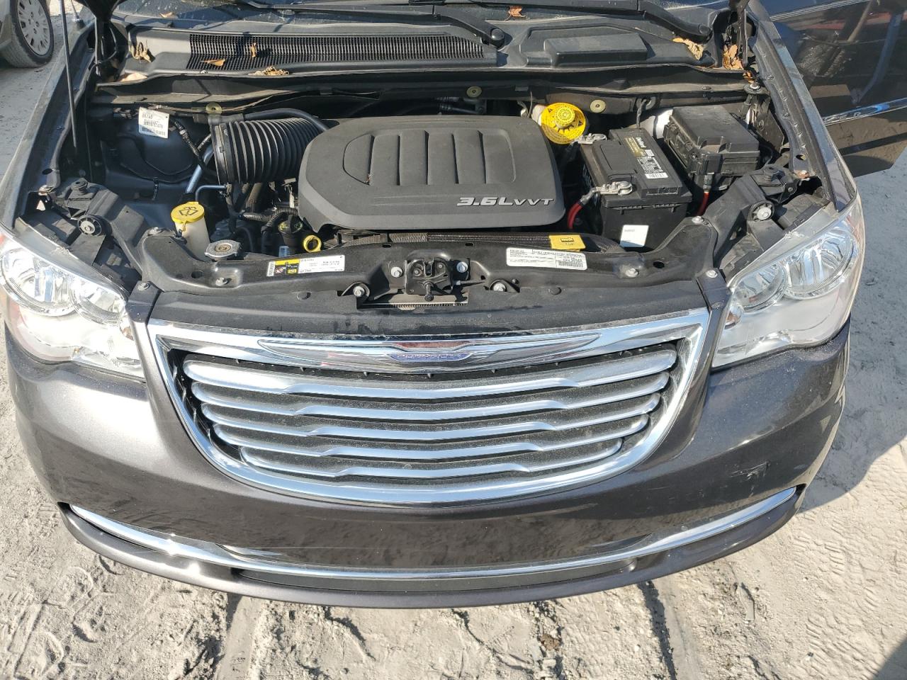 2016 Chrysler Town & Country VIN 2C4RC1BG8GR260953 Copart auction photo, side / undercarriage damage thumbnail 12