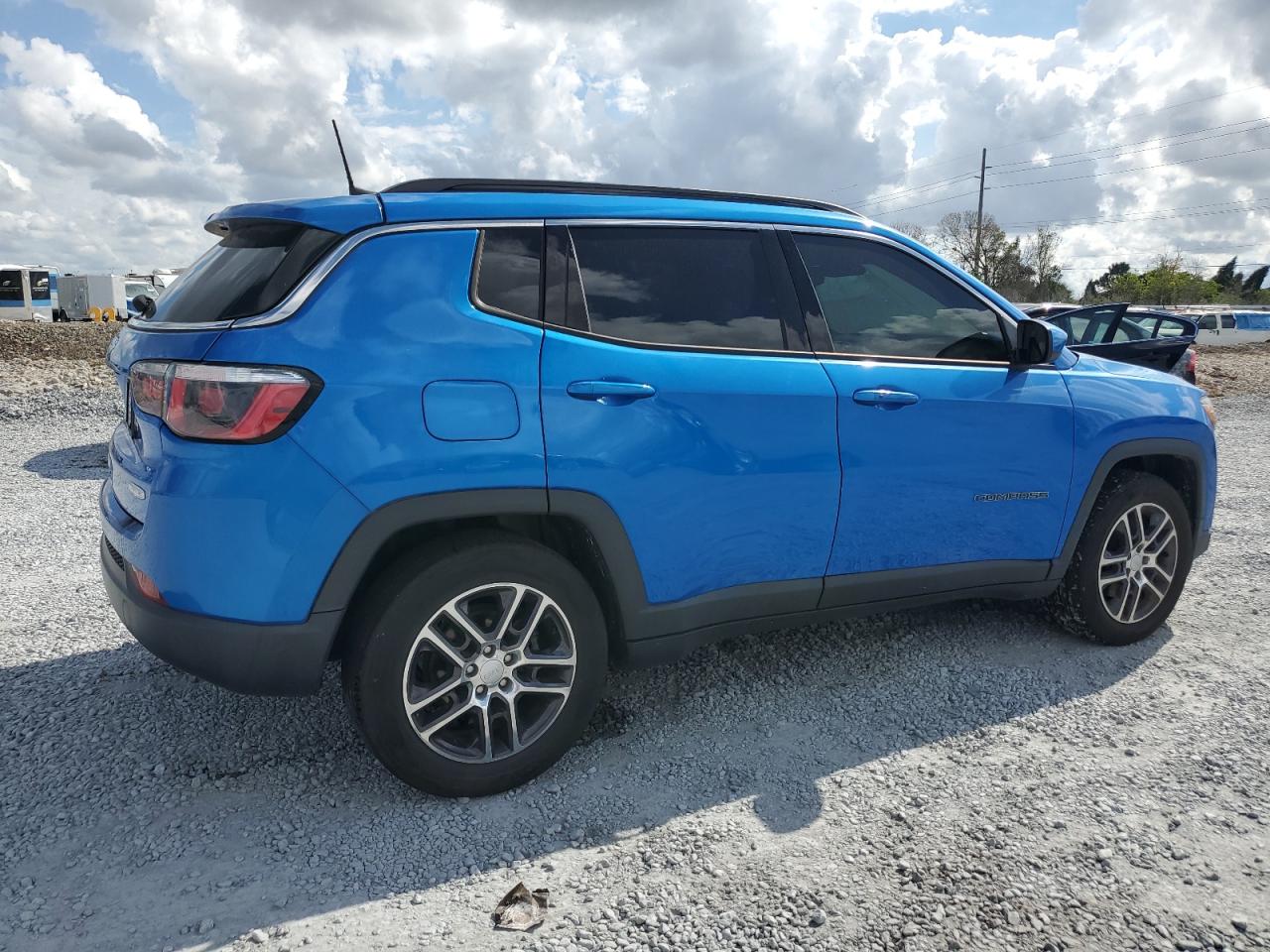 2019 Jeep Compass VIN 3C4NJCBB8KT706464 Copart auction photo, burn - interior damage thumbnail 3