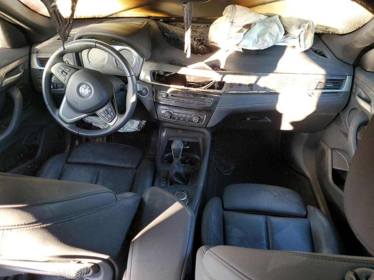 2018 BMW X2 VIN WBXYJ5C33JEF73634 Copart auction photo, burn - interior damage thumbnail 8